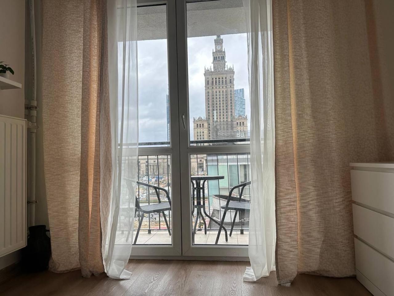 Ohmyhome-Zlota View Apartment Warszawa Zewnętrze zdjęcie